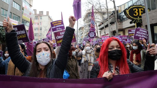 Turkey Politics Women Rights Demo 169